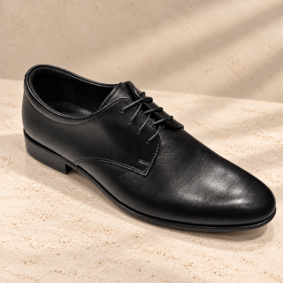 Black leather lace-up men's shoe – main product image